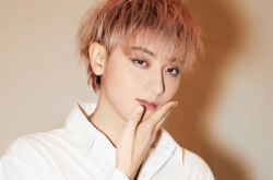 黄子韬爸爸病逝真实身家曝光 长大才知自己是千亿富二代