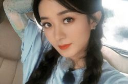 赵丽颖街头拍戏 真实身材现形