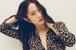 KRYSTAL离开SM 加入H&ENTERTAINMENT与郑丽媛同门