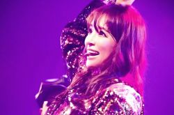 滨崎步孩子生父成谜 不到1年再怀二胎