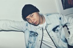 李尔新演出遭保安大力推挤怎么回事