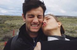 美国超模卡莉克劳斯怀孕了 和地产大亨次子结婚2年传喜讯