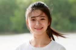 谋女郎刘浩存怎么被选上的？20岁校花合作易烊千玺资料简介