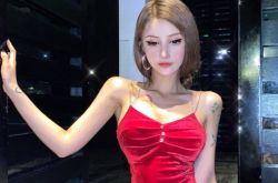 蛇精女李蒽熙近照曝光 15岁开始换头整容