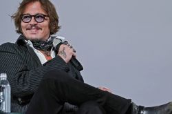 强尼德普遭前妻断指 网挖5年前旧事内幕