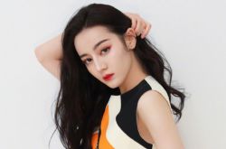 迪丽热巴哪吒头新造型曝光 颜值崩坏显老气