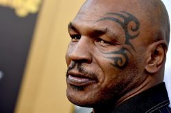 拳王泰森复出16分钟赚千万 还会打拳吗