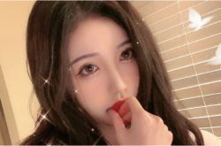 宸荨樱桃黑葡萄事件后 飞机上跳舞再惹热议