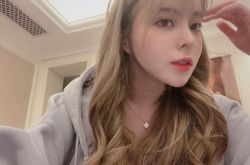 女神级直播主苏恩喝醉走光露点 禁播3月复出惨况曝光