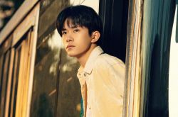 易烊千玺保安被误认本人 长得太帅了