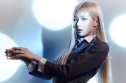 唱片销售商泄Rosé个人出道时间点 自家人打自家人粉气炸