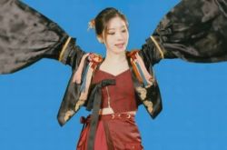 TWICE多贤撞衫BLACKPINK智秀 造型师爆设计遭盗用