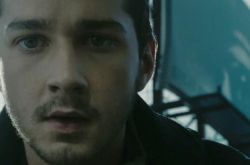 希亚·拉博夫施暴前女友 道歉被批没诚意