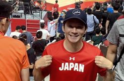 佐佐木希老公停工9个月 低调赚外快打工曝光