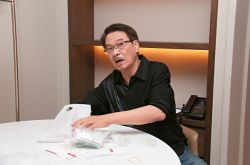 达叔临终最后一幕 听见亲友呼唤用力睁眼