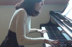 pan piano是谁？爆乳钢琴家终于露脸了
