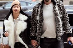 尼古拉斯凯奇买恐龙化石眼镜蛇昔日奢侈生活曝光