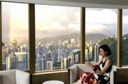 关之琳1.5亿豪宅曝光 落地窗看180度海景