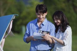 郑爽爆曾两度轻生 满地长发照吓坏