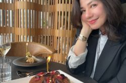 钟楚红61岁近照长这样 素颜自拍超狂嫩脸神逆龄