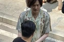 冯绍峰突暴瘦乱发邋遢近照曝光