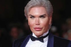 rodrigo alves变性成功 自爆富商开1.5万