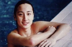 方力申泳坛纪录被打破 方力申居然是游泳出身