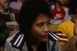 巨石强森年轻超帅爆炸头曝光