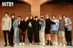 INTO1林墨嘲笑工作人员被批 