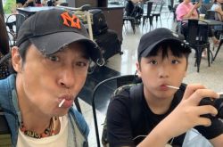 吴镇宇13岁儿子Feynman近照曝光 双下巴消失越大越靓仔