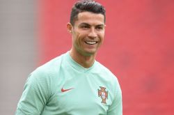 C罗发1篇IG文进帐160万 狠甩小天后爱莉安娜夺冠