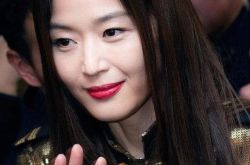 全智贤才挺过婚变风波 婆婆确诊经纪公司回应了