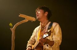 森山直太朗发烧确诊新冠肺炎 日本国民歌手也难逃