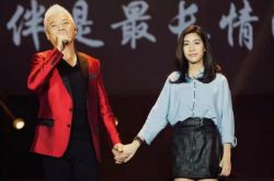 巫启贤曝21岁爱女发新歌 交男友颜值要求遭秒呛