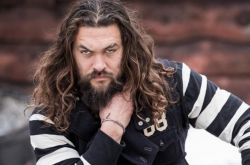 杰森·莫玛年轻照片曝光 小鲜肉青涩样帅气