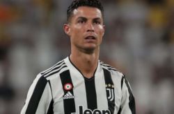 C罗慎重发话 驳斥转会曼联皇马传闻