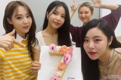 MAMAMOO最新动态曝光 辉人签入新公司、华莎专辑延期