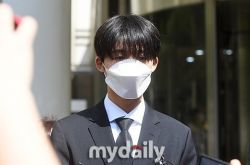 BI吸毒判决结果出炉 法院外低头鞠躬3次道歉