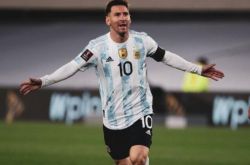 梅西上演帽子戏法进球数超越巴西球王贝利 荣登南美国家队射手王