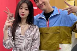 周兴哲和单依纯合唱《永不失联的爱》 和女友分隔两地靠热线维系感情