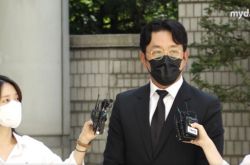 河正宇非法打牛奶针认罪 法院判罚重3倍