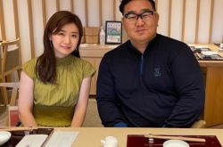 福原爱最新近况照曝光 跟相扑大力士约会吃午餐