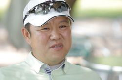 金九拉再婚小23岁娇妻 老婆生子早产