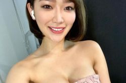 程美段好身材透视装震惊全场 不科学巨球三围多大