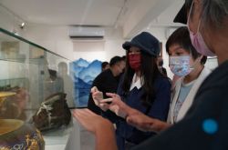 江蕙封麦6年无预警现身 曝光近况