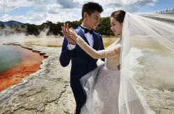 刘诗诗疯传怀二胎 吴奇隆低调陪医院