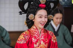 申惠善32岁高龄出道不怕苦 再次证明演技