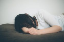 韩人气男星K某遭爆骗婚劝诱堕胎内幕