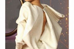 Zendaya获CFDA年度时尚人物 绝美造型获奖实至名归