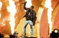 Travis Scott踩踏事故 被爆在台上就看到救护车却没有停下演出